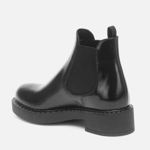 PRADA Spazzolato Leather Chelsea Boots in Black Size 39.5 - Picture 3 of 6